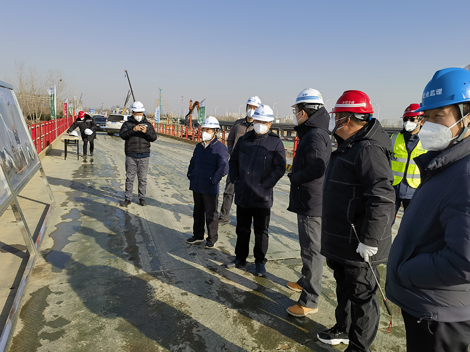 市城市更新促進中心調(diào)度北三環(huán)、復(fù)興大街市政化改造項目現(xiàn)場