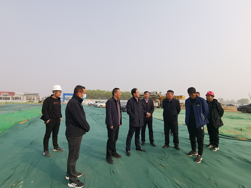 交投集團領導現場調度石家莊國際農產品批發交易中心項目