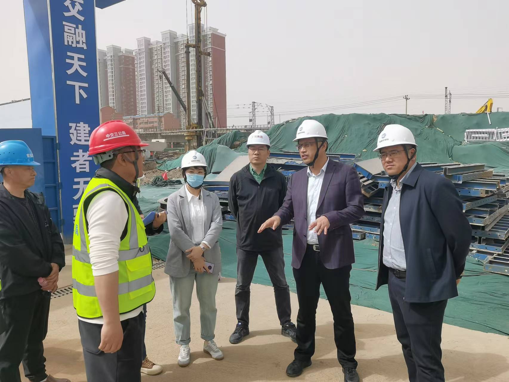 交投集團對重點建設項目開展大氣污染 防治專項督導