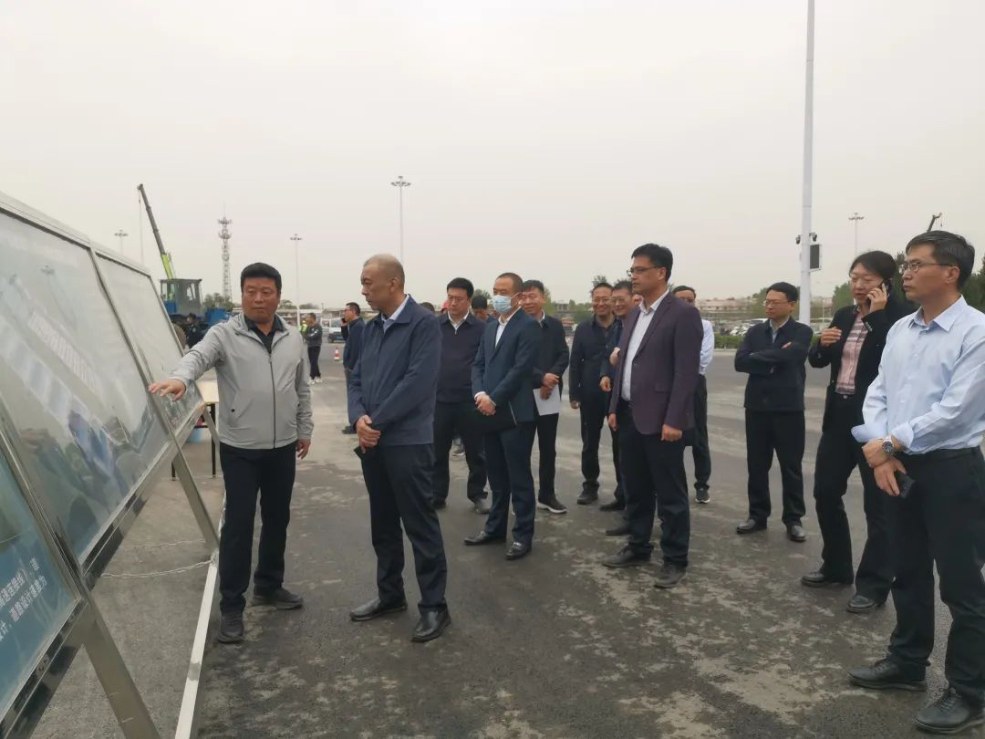 副市長管云天到石家莊國際農(nóng)產(chǎn)品批發(fā)交易中心項(xiàng)目進(jìn)行調(diào)研