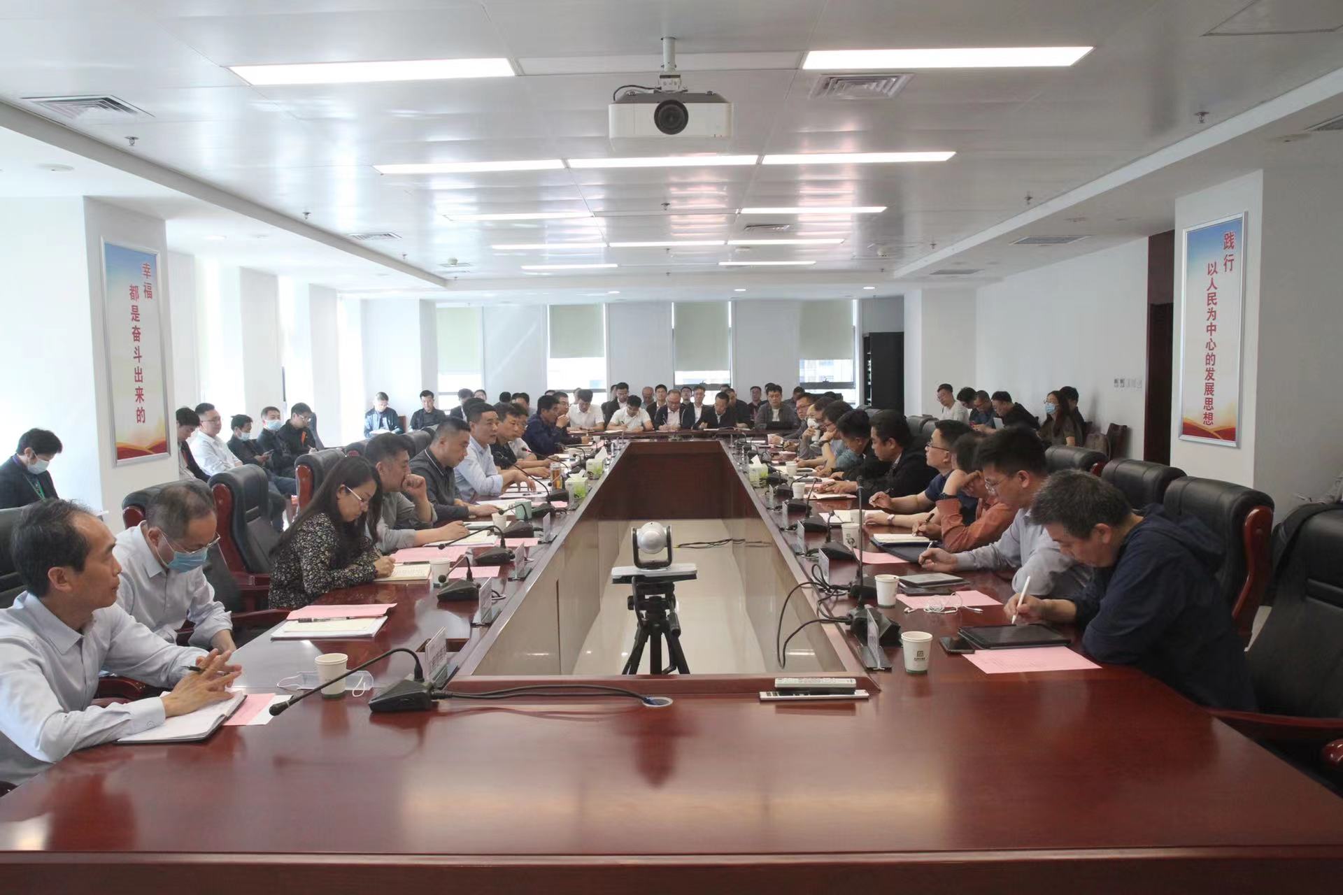 市軌道集團(tuán)組織召開地鐵6號(hào)線一期、1號(hào)線三期工程項(xiàng)目推進(jìn)會(huì)