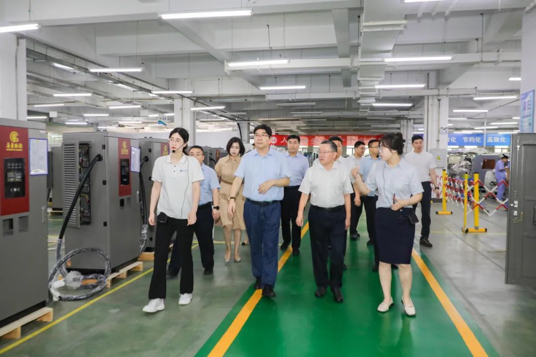 交投集團黨委書記、董事長劉清國帶隊赴石家莊科林電氣股份有限公司考察交流