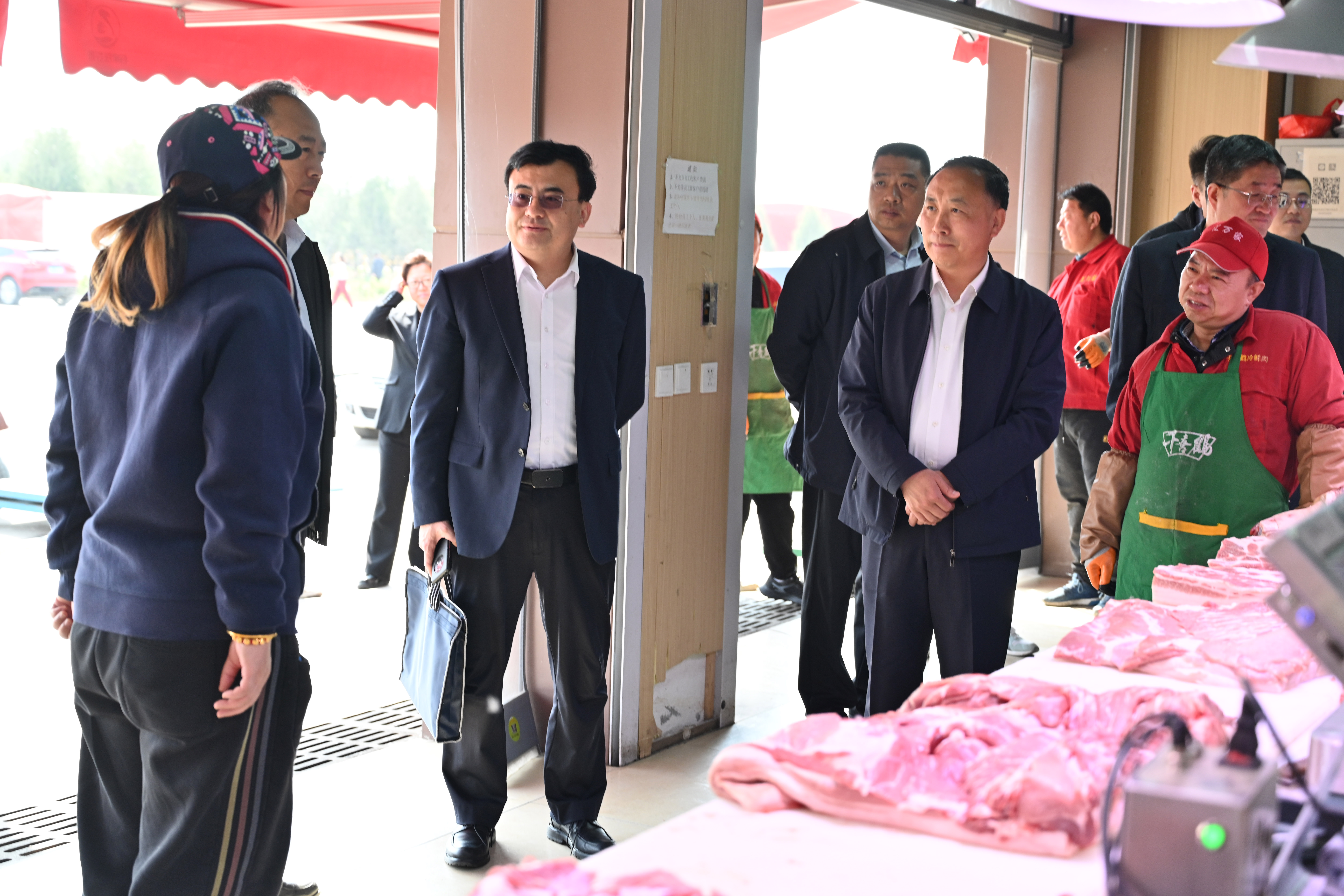 中國農(nóng)業(yè)銀行河北省分行領(lǐng)導(dǎo)赴石家莊國際農(nóng)產(chǎn)品批發(fā)交易中心調(diào)研